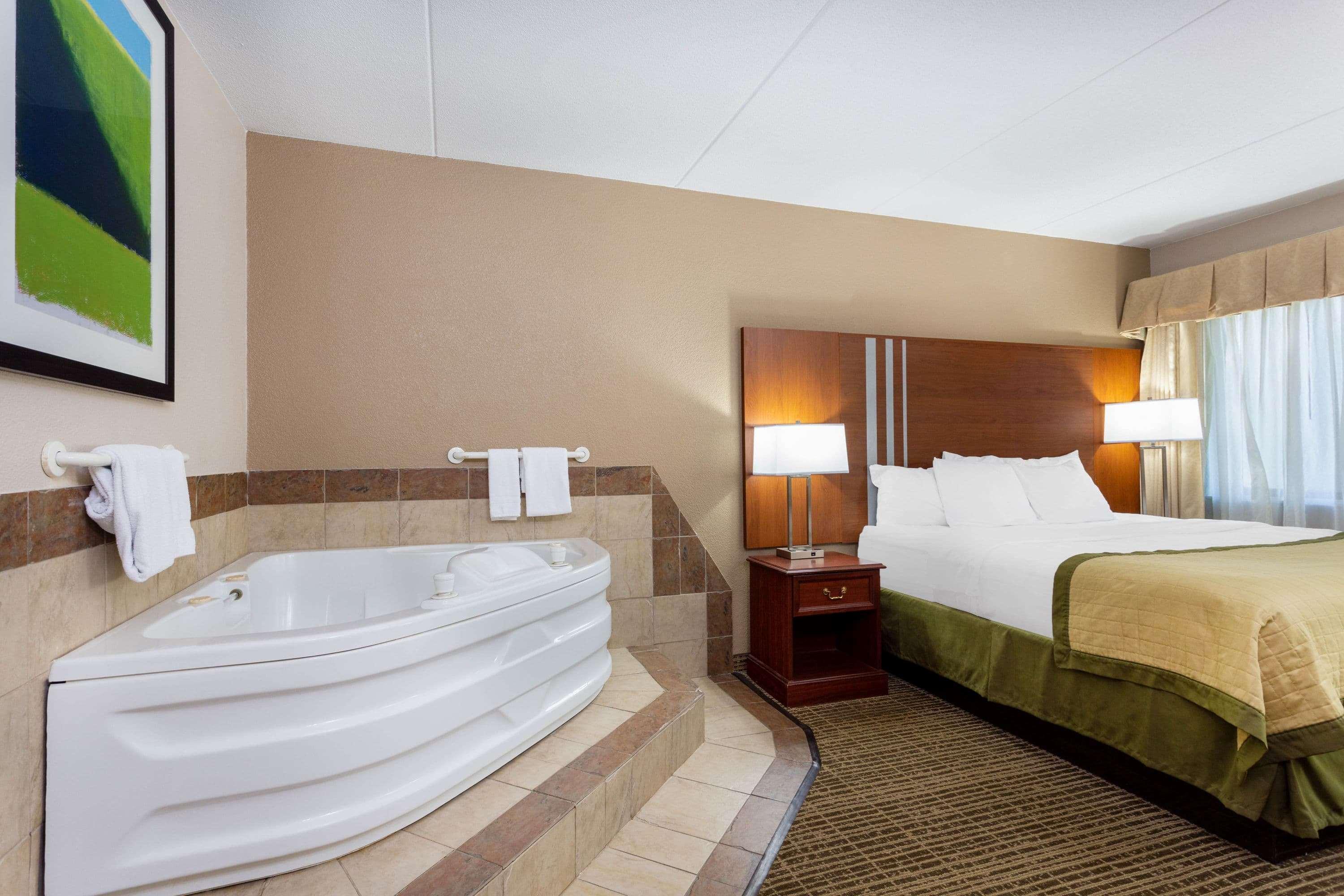 Baymont By Wyndham Elkhart Hotel Exterior foto